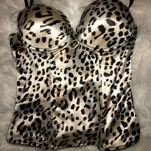 Smart & Sexy leopard print corset top. Size 34B